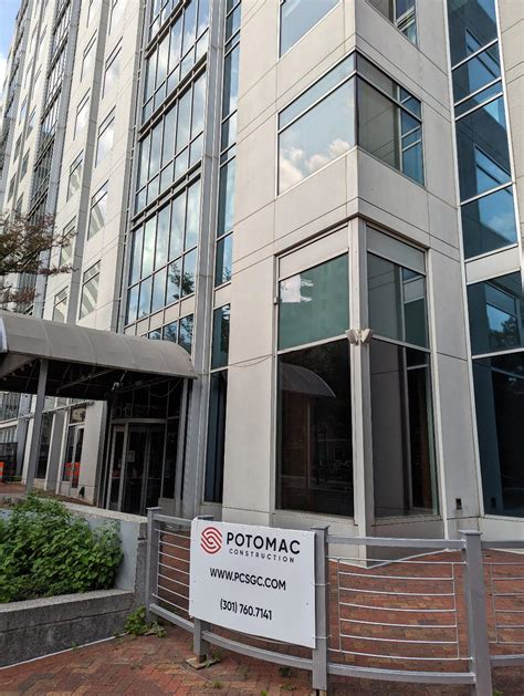 2 bethesda metro center tenants.